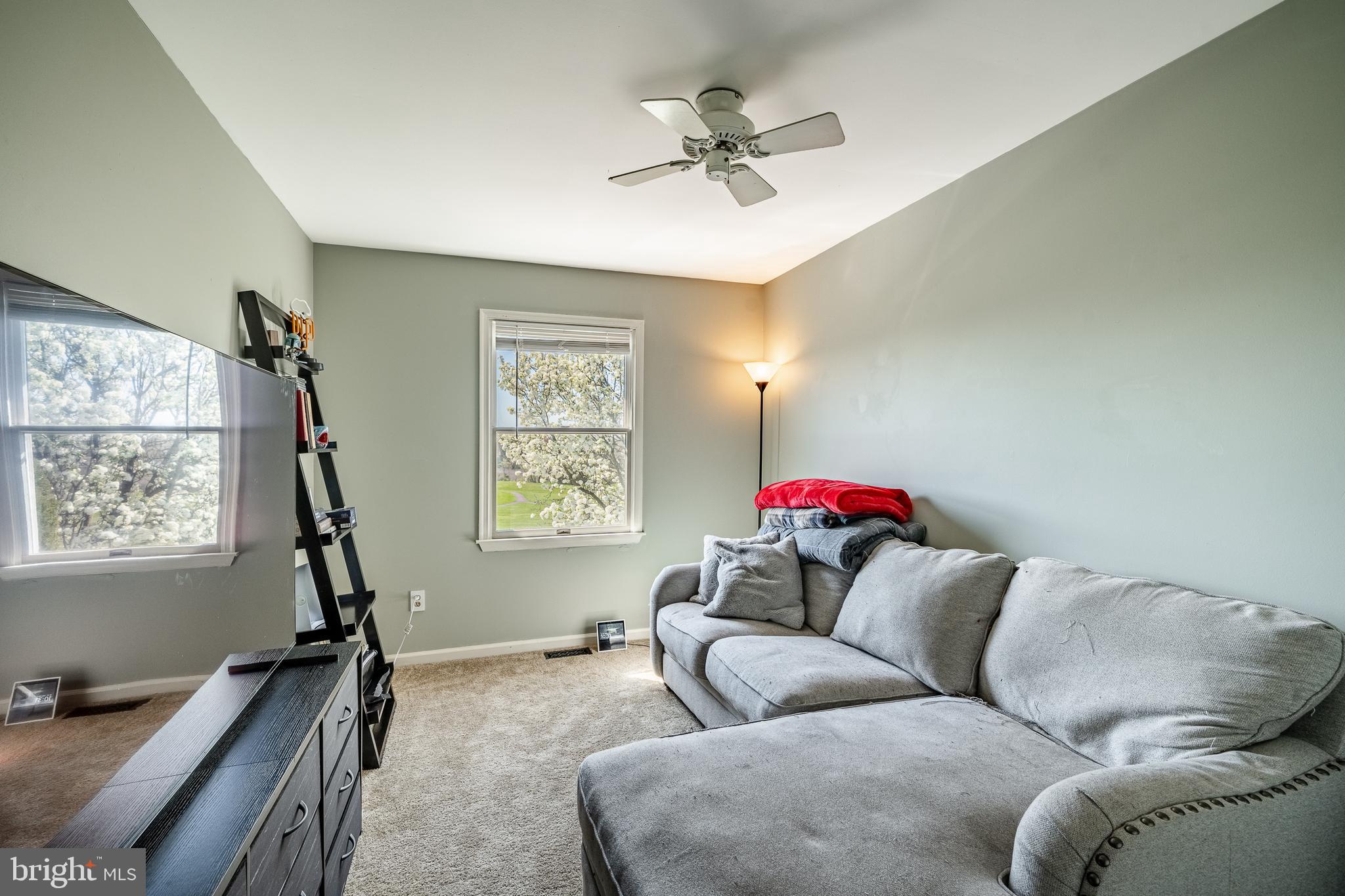 STRAWBERRY FIELDS - Residential