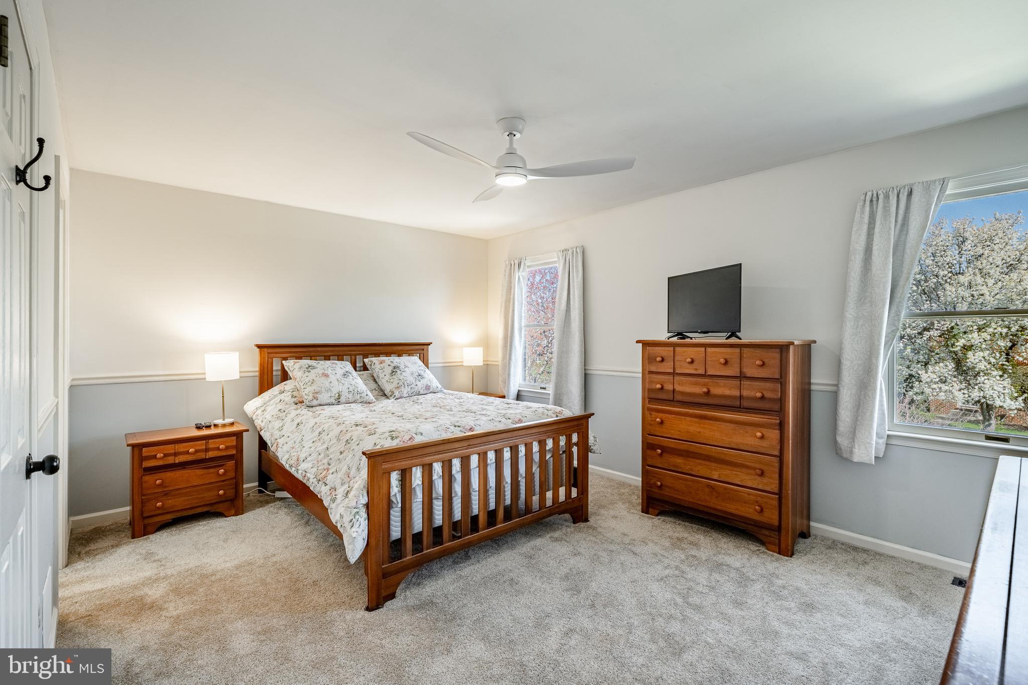 STRAWBERRY FIELDS - Residential