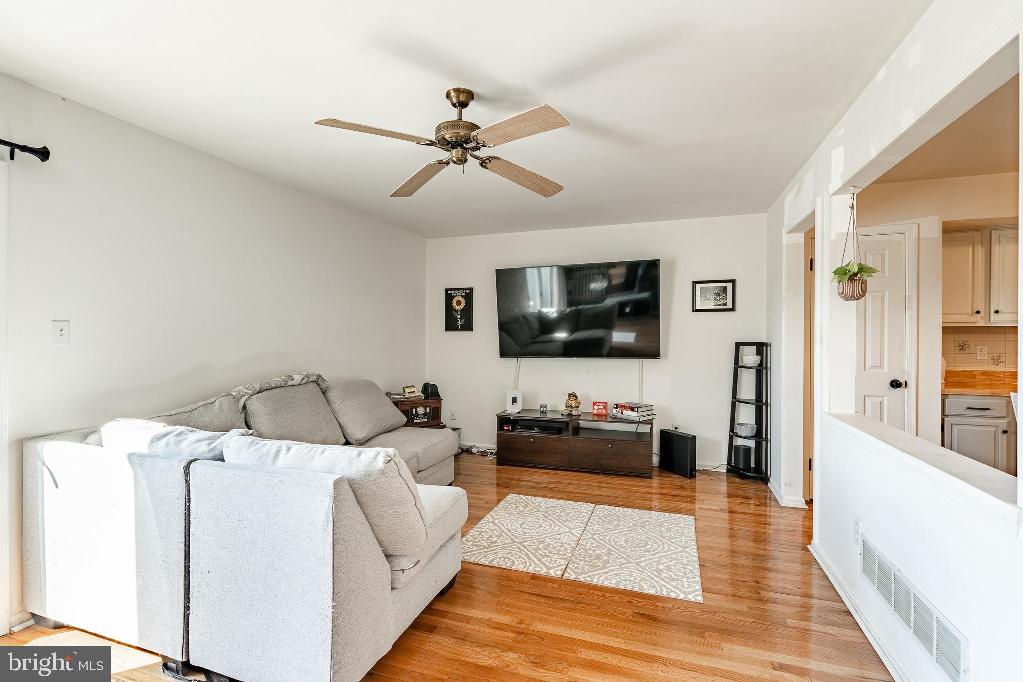 STRAWBERRY FIELDS - Residential