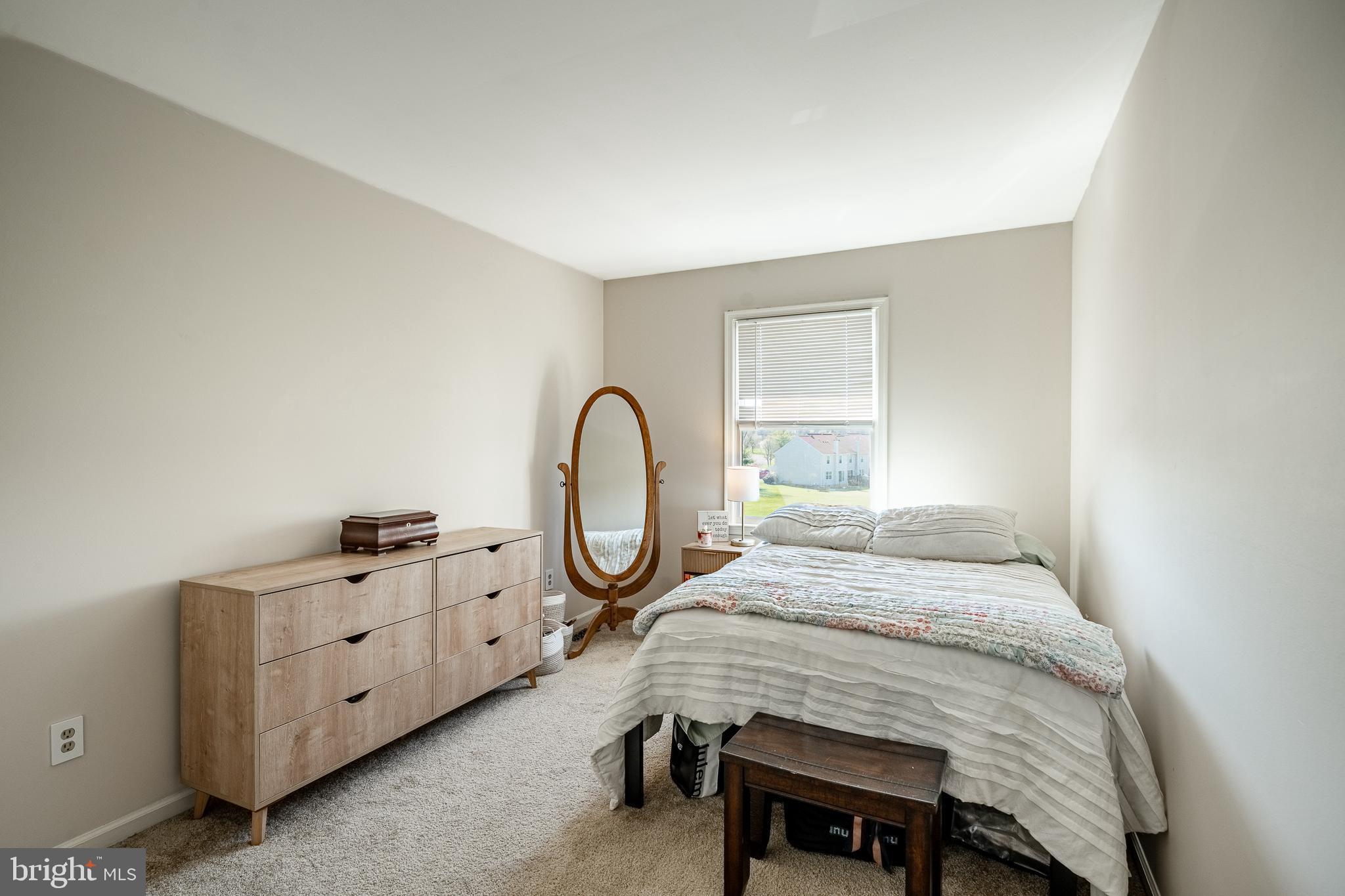 STRAWBERRY FIELDS - Residential