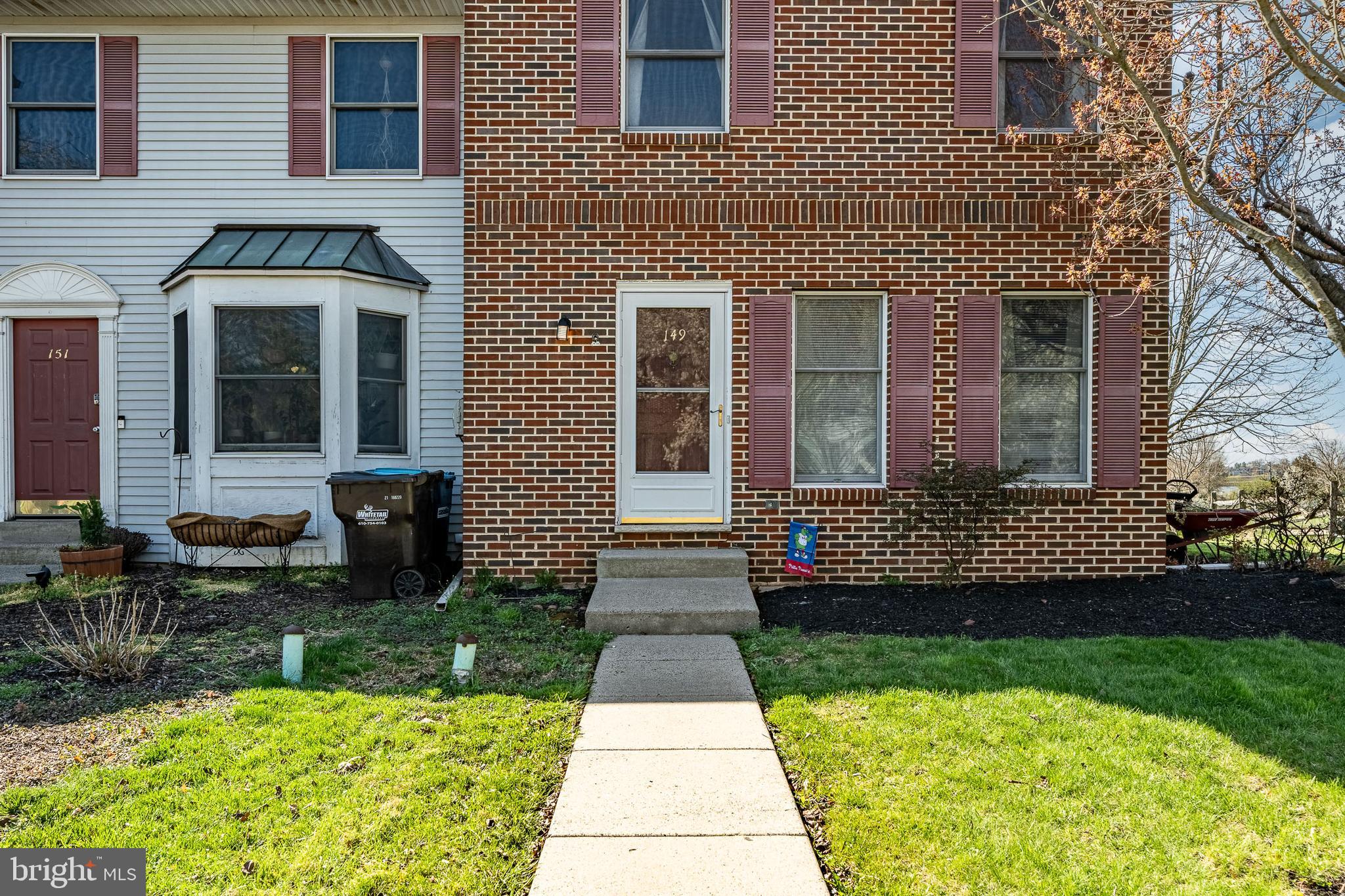 STRAWBERRY FIELDS - Residential
