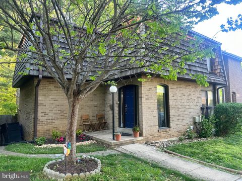 Photo of 8029 Inverness Ridge Road, POTOMAC, MD 20854 (MLS # MDMC2232446)