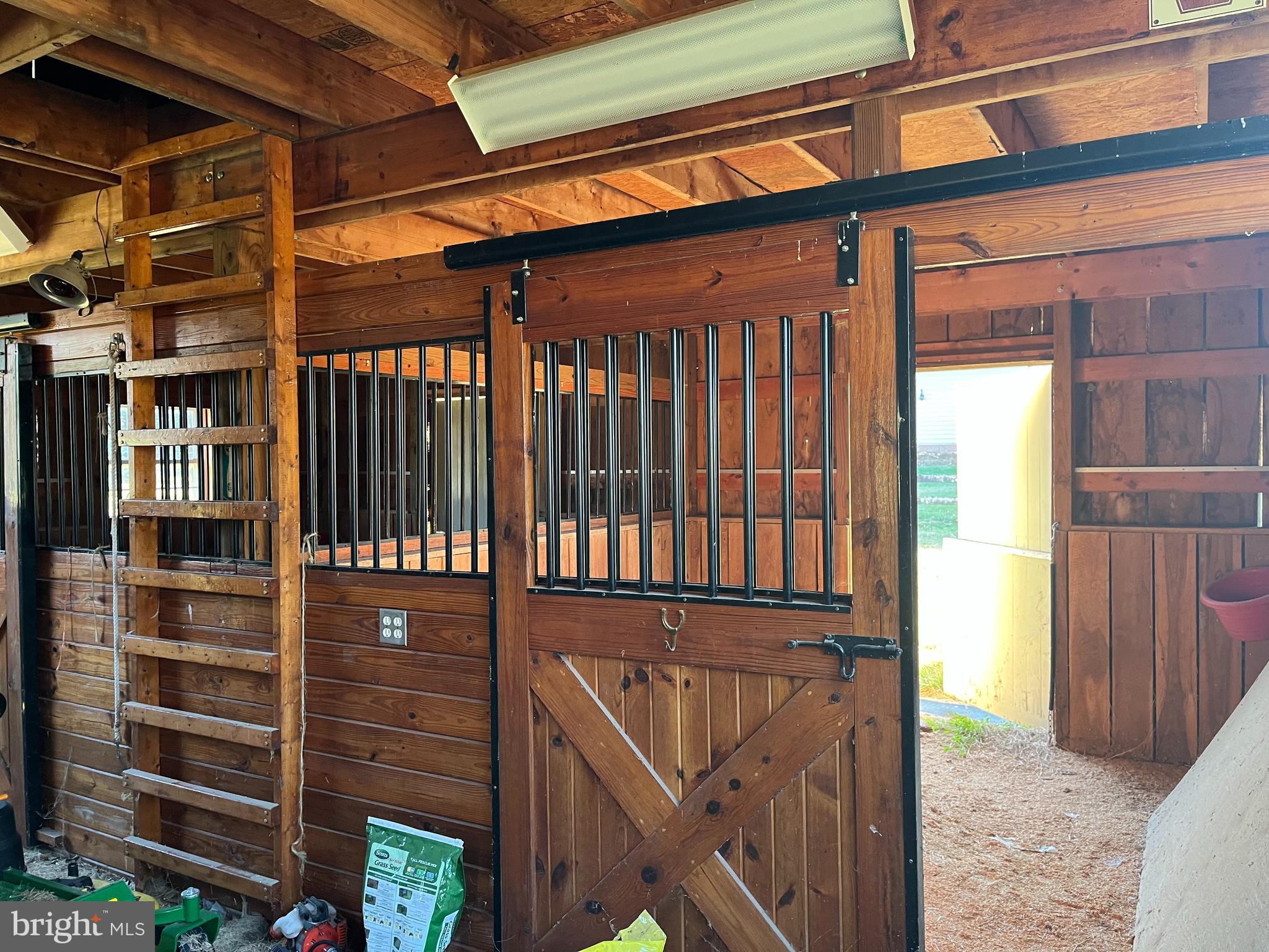 HUNTING HILL FARMS - Residential