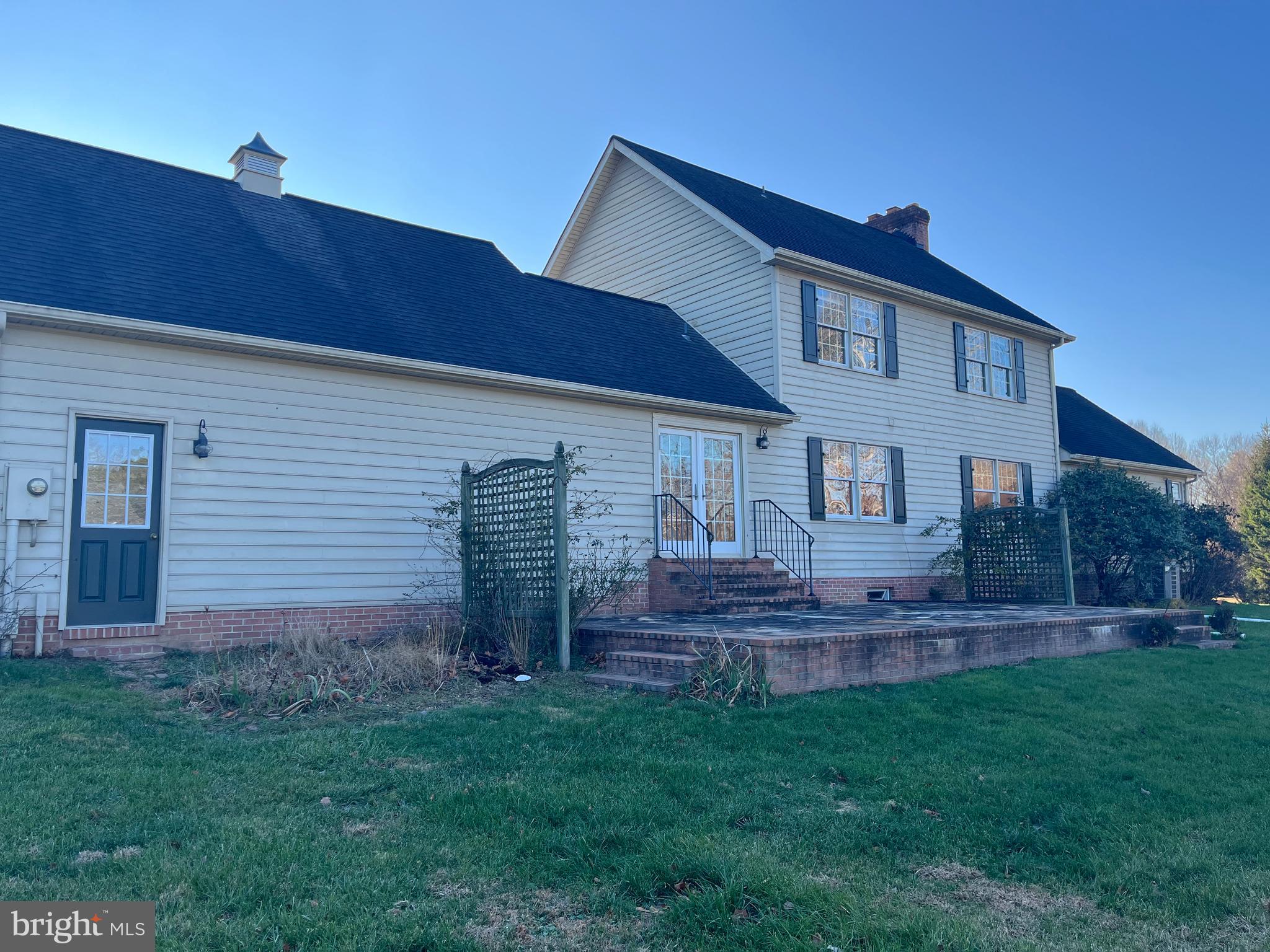 HUNTING HILL FARMS - Residential