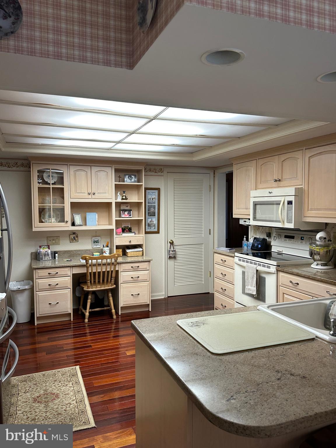 ESPERANZA FARMS - Residential