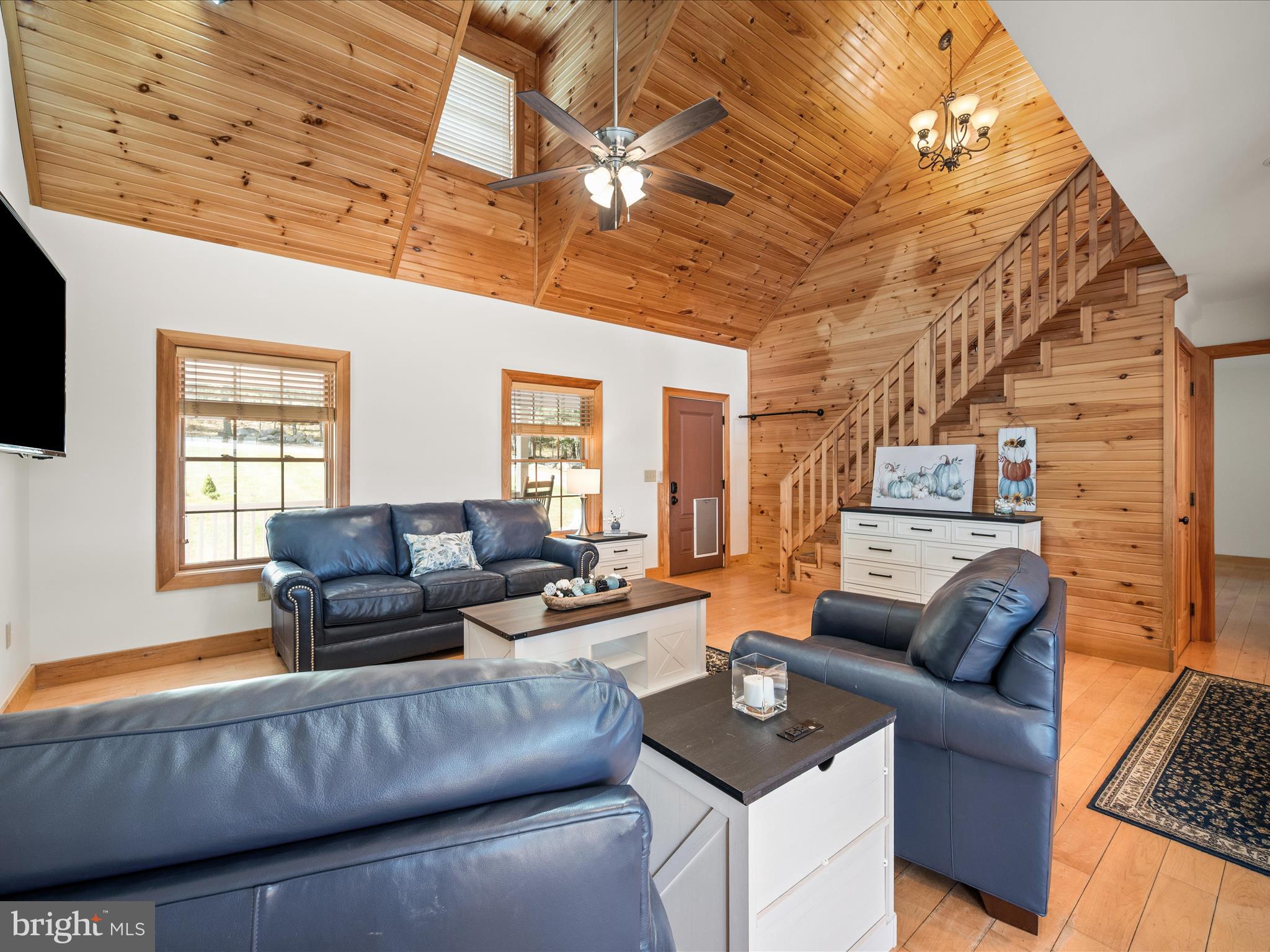 RIVER RIDGE - Residential