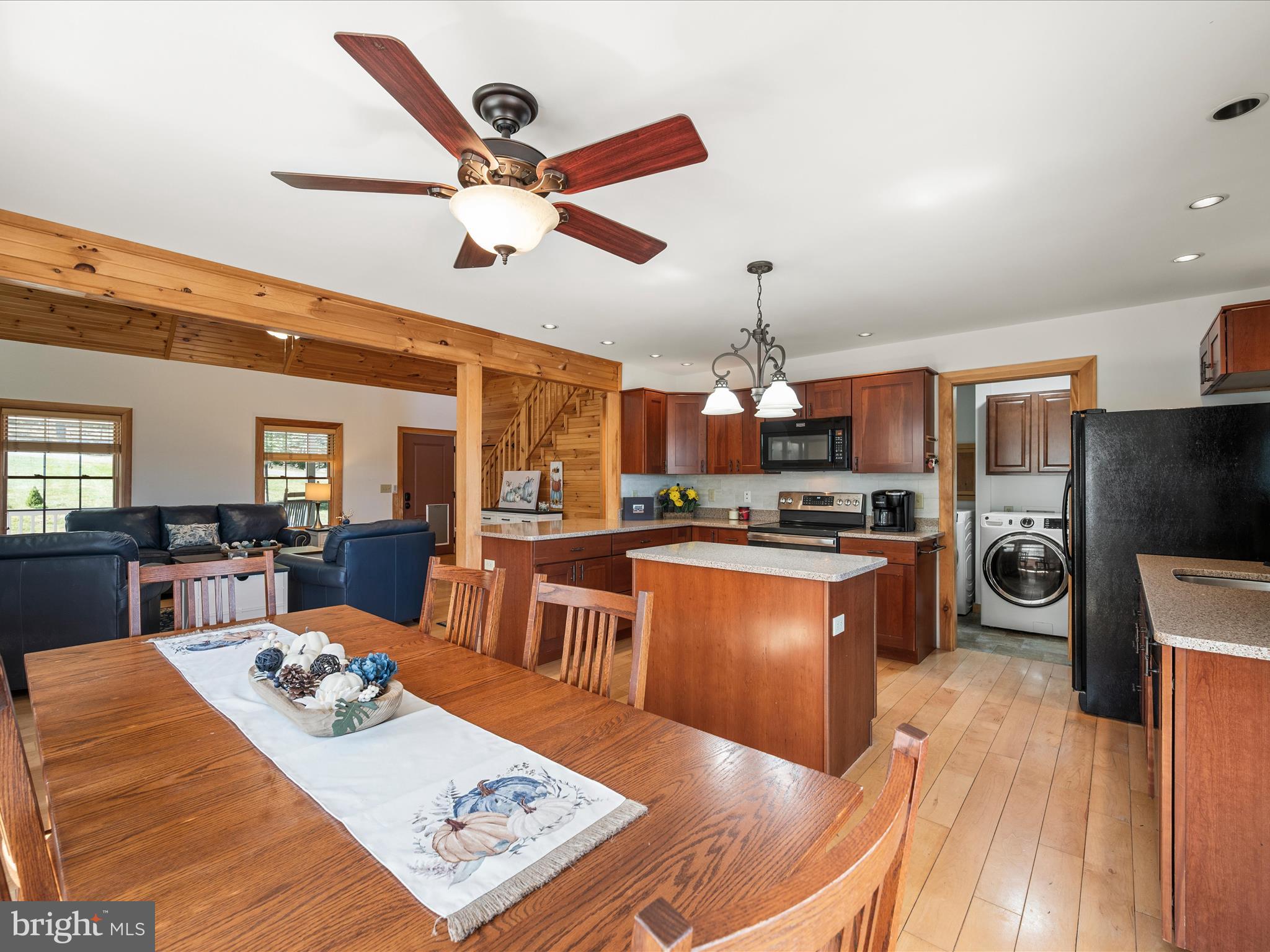 RIVER RIDGE - Residential