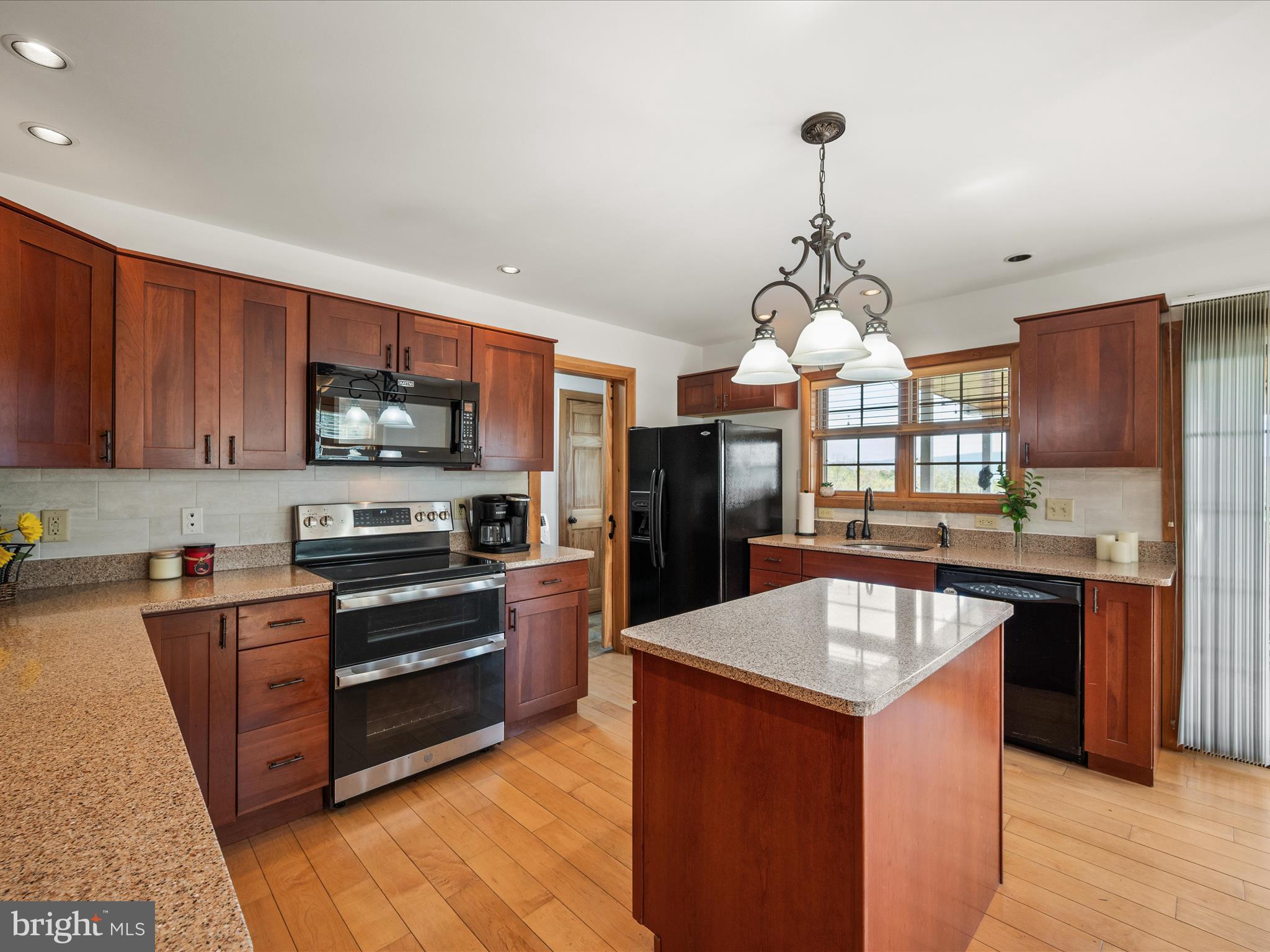 RIVER RIDGE - Residential