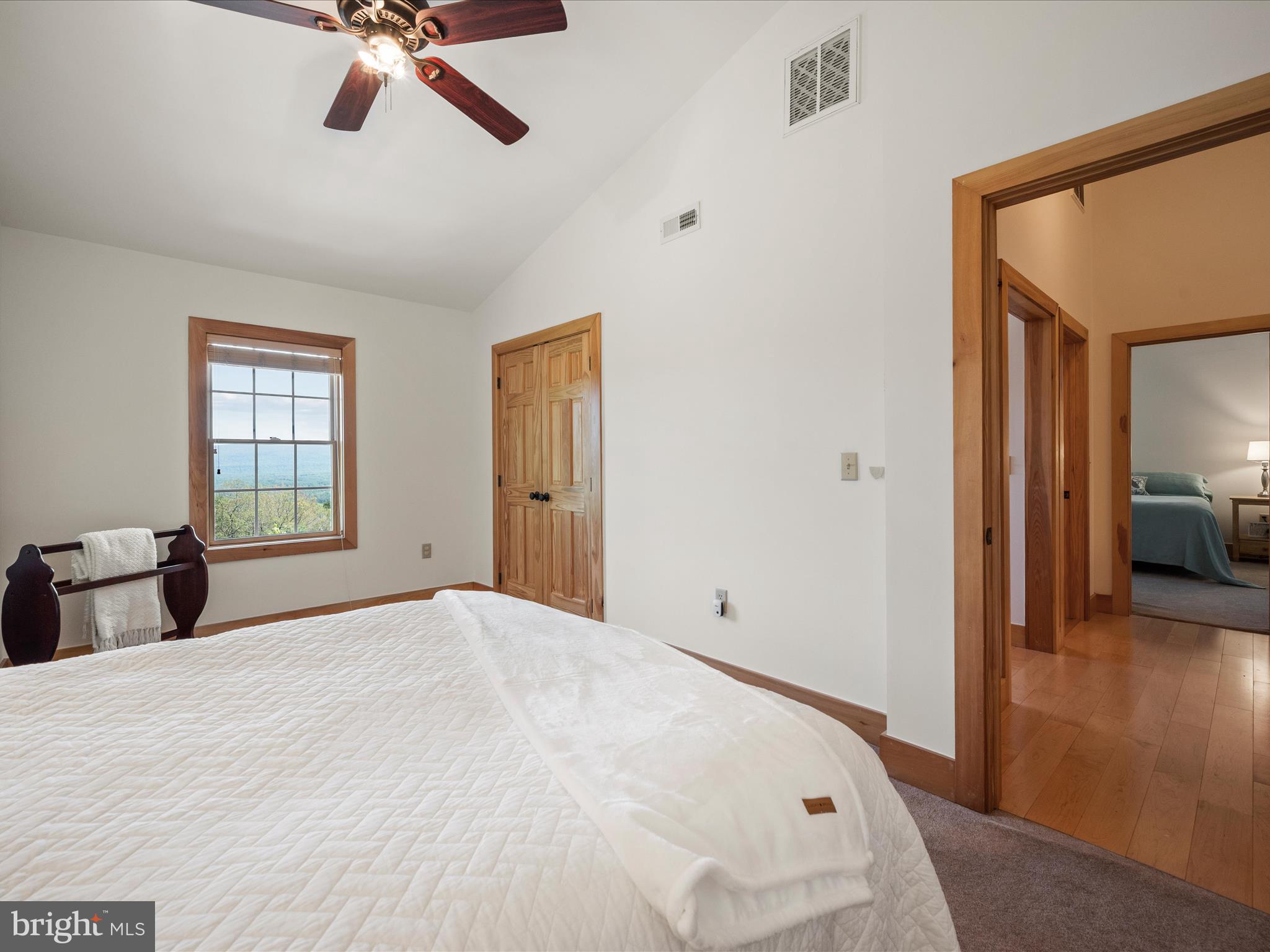 RIVER RIDGE - Residential