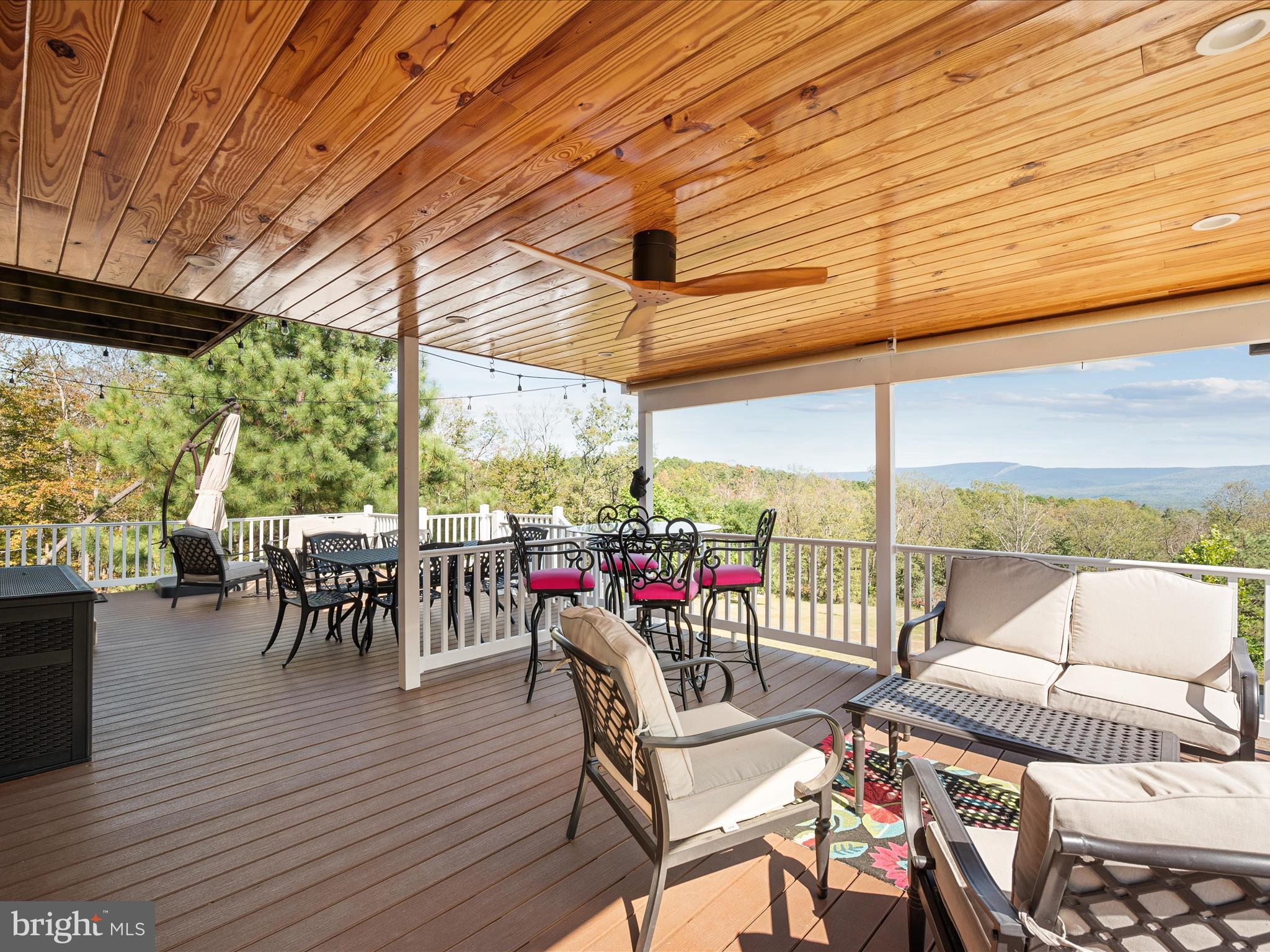 RIVER RIDGE - Residential