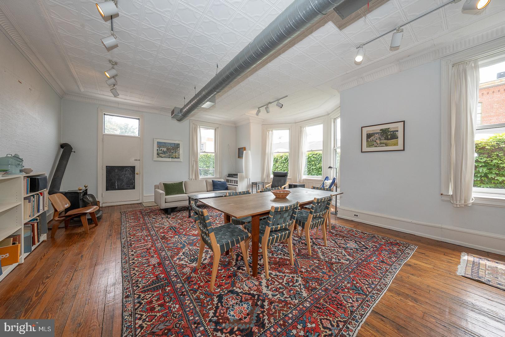 ART MUSEUM AREA - Residential