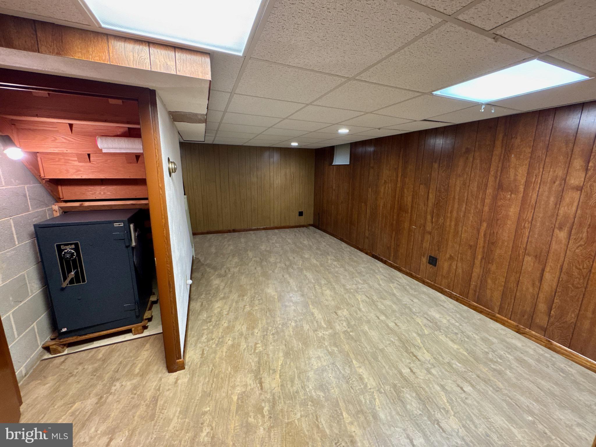 HAINES ACRES - Residential