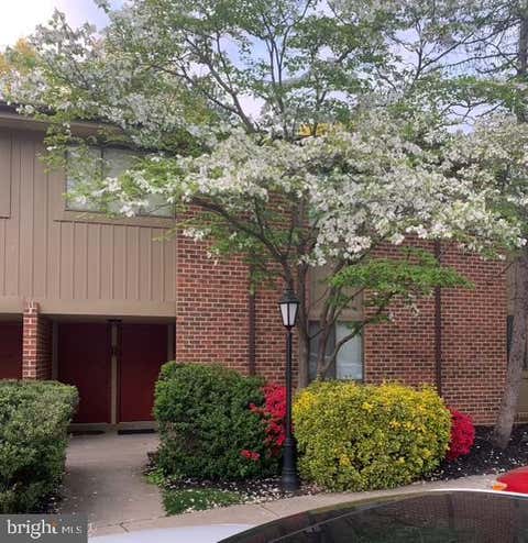 Townhouse For Rent - 502 Cypress Point Circle<br/> MOUNT LAUREL, NJ 08054