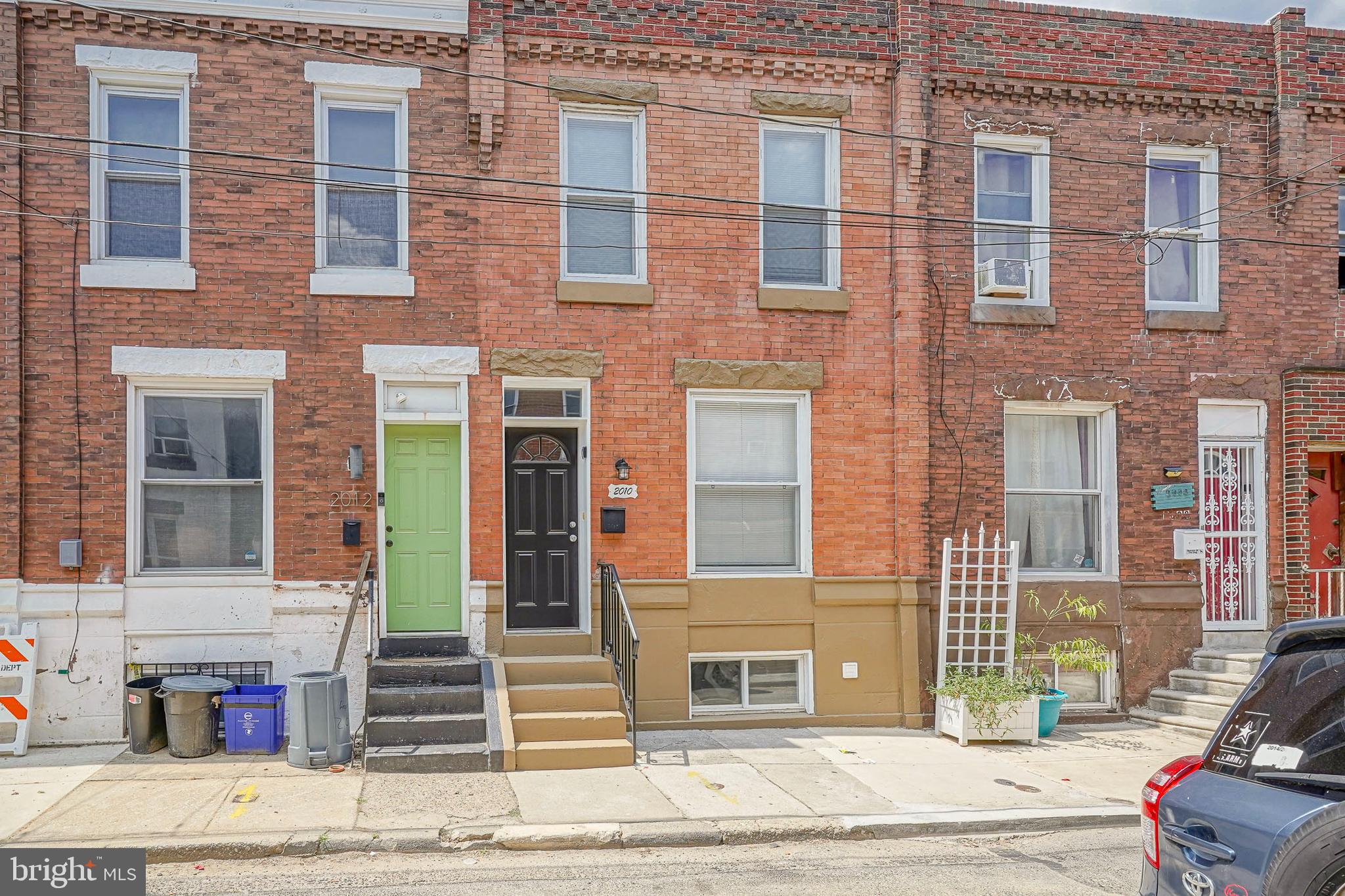 2010 S CROSKEY STREET