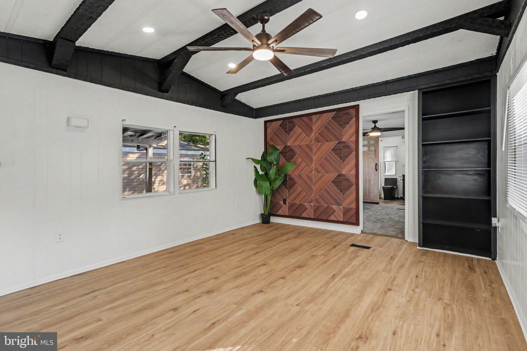 319 BAHAMA CIRCLE