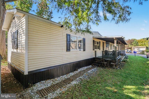 Mobile Home For Sale - 319 Bahama Circle<br/> CARLISLE, PA 17015