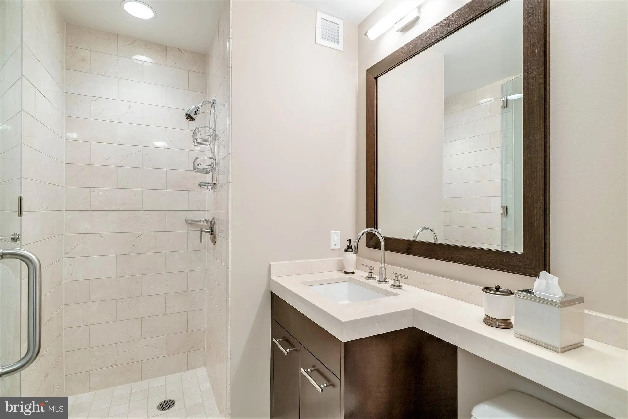 Philadelphia, Pennsylvania 19102, United States, 2 Bedrooms Bedrooms, ,2 BathroomsBathrooms,Residential,Active,149887