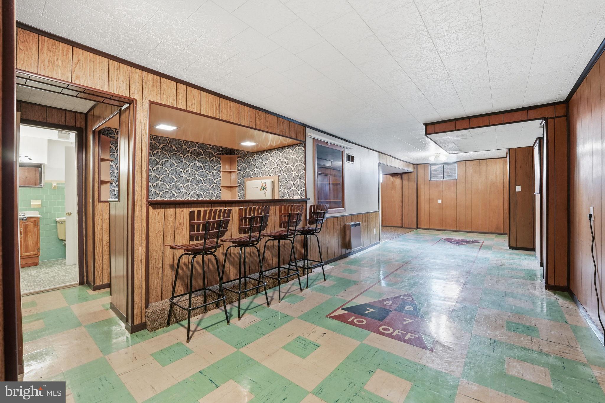 TEMPLETON MANOR - Residential