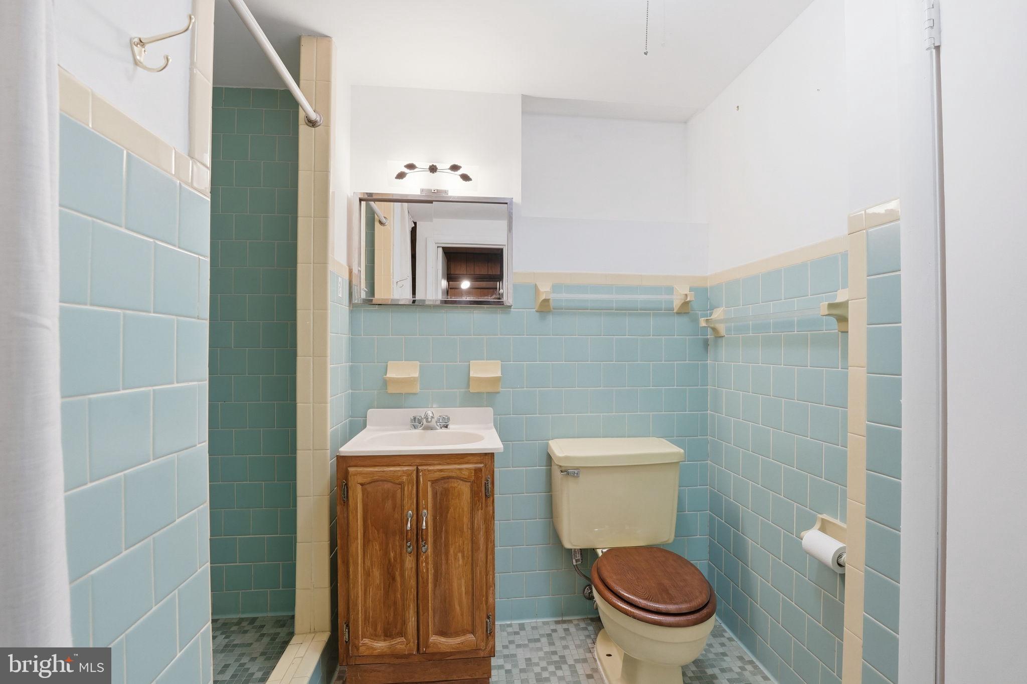 TEMPLETON MANOR - Residential