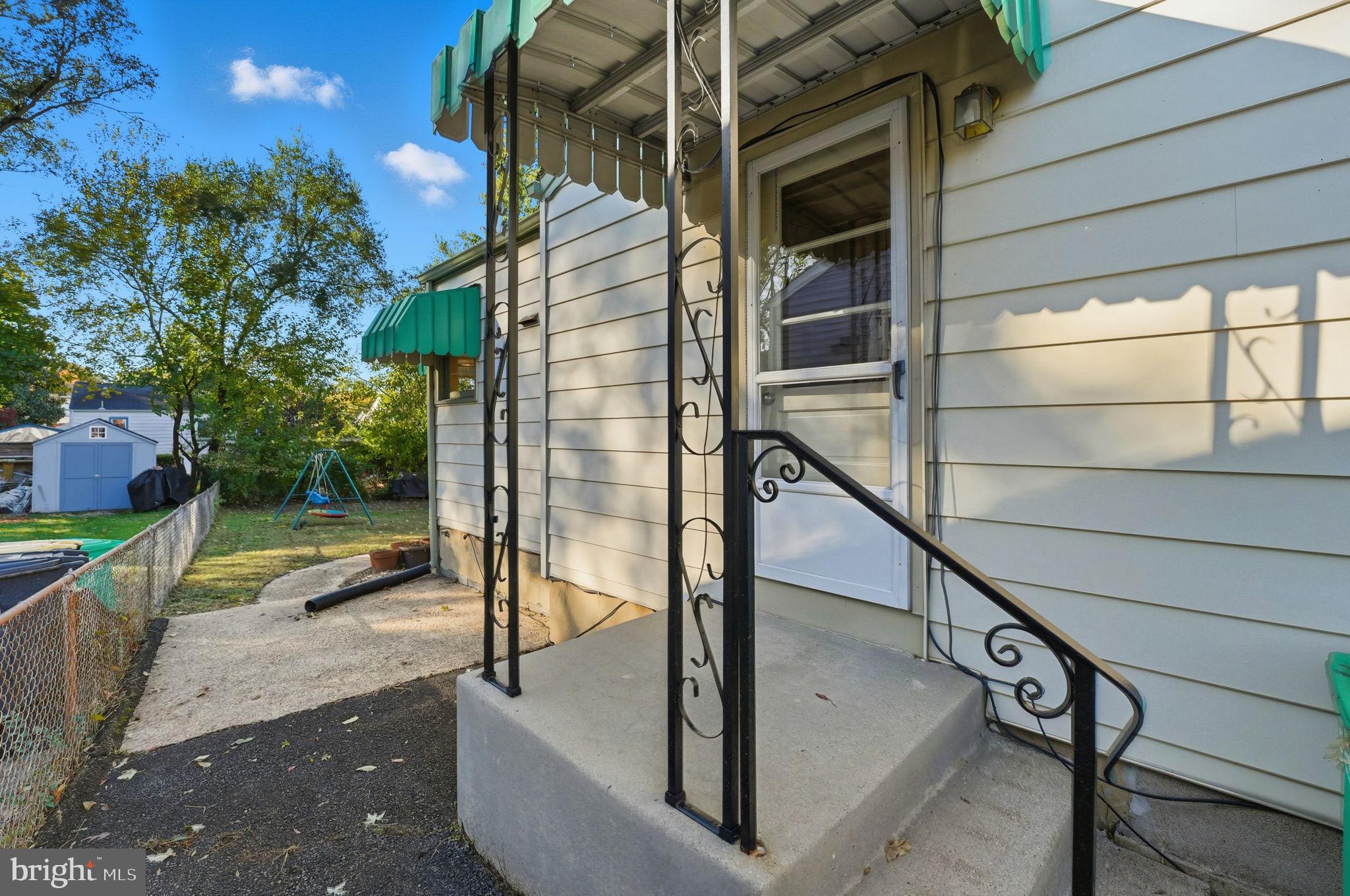 TEMPLETON MANOR - Residential