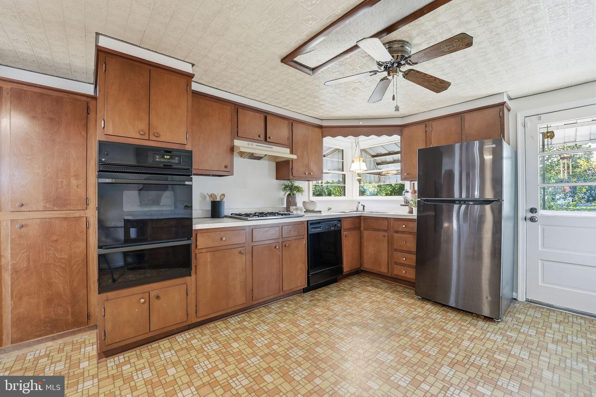 TEMPLETON MANOR - Residential