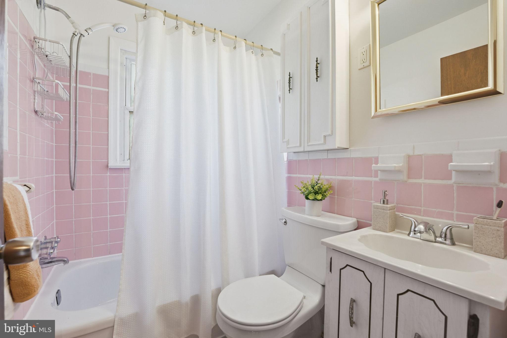 TEMPLETON MANOR - Residential