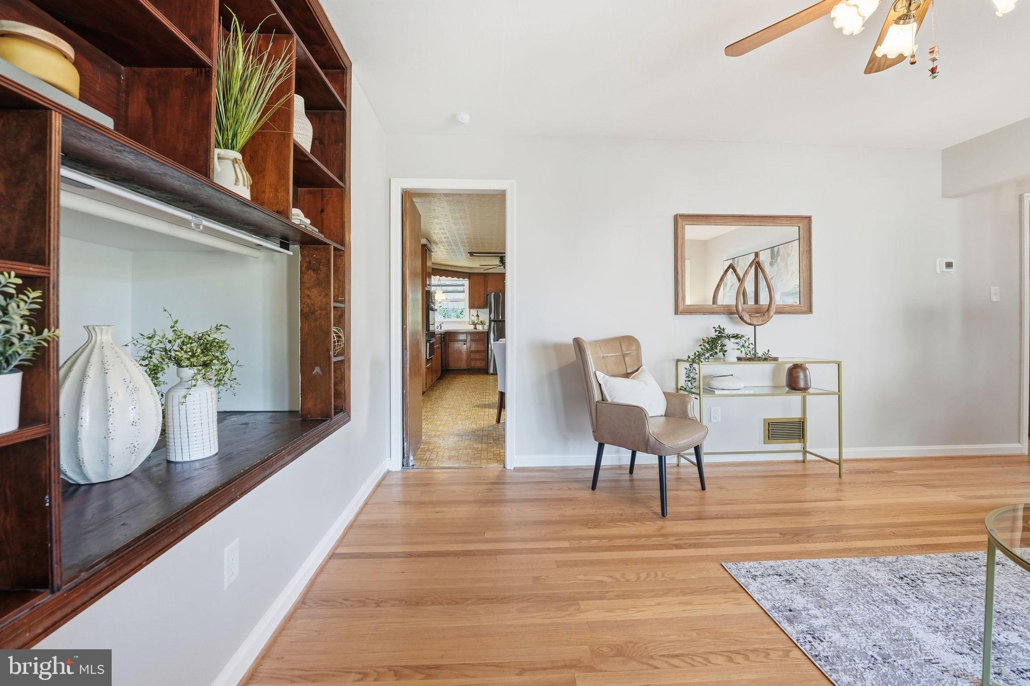 TEMPLETON MANOR - Residential