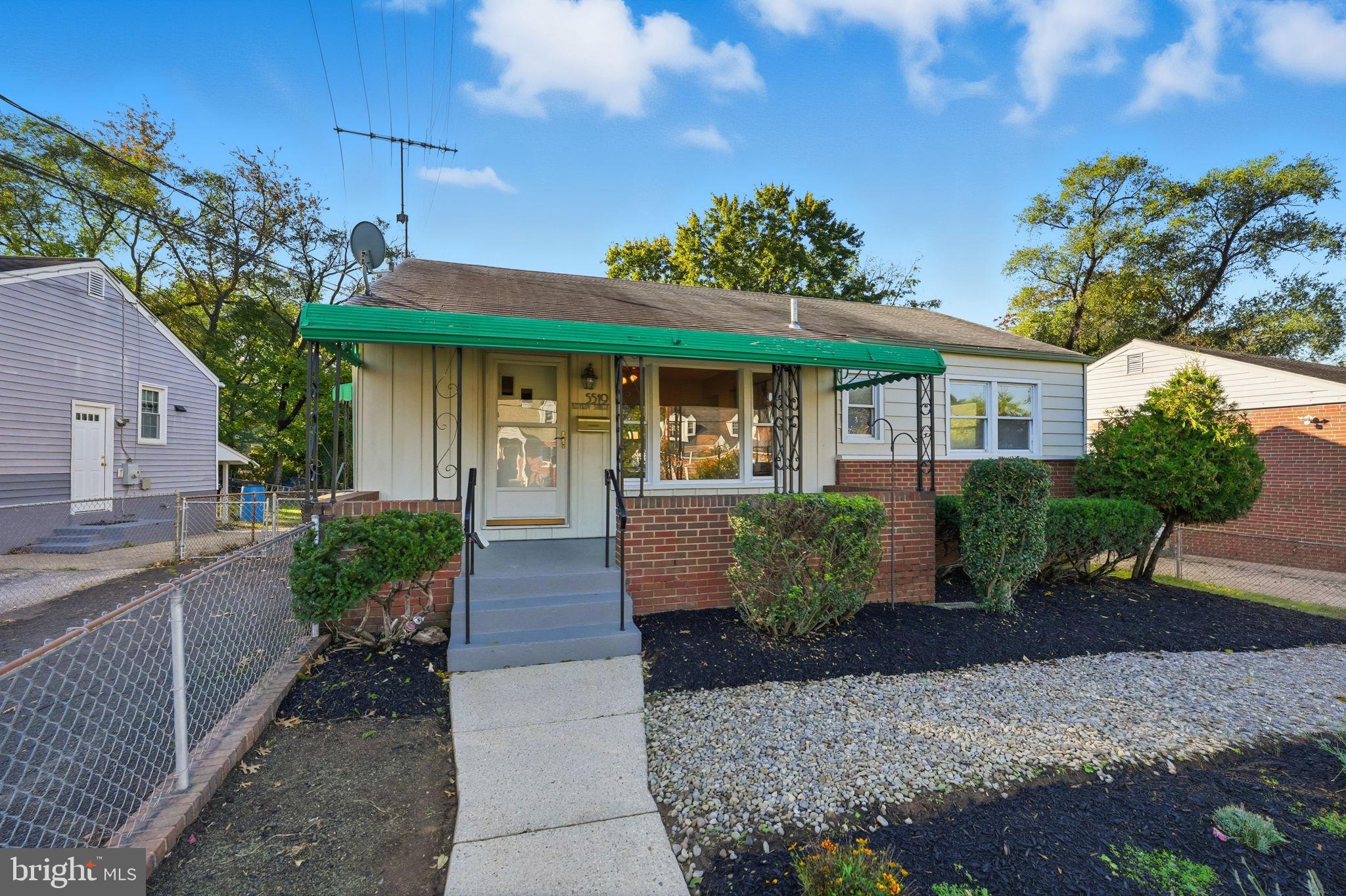 TEMPLETON MANOR - Residential