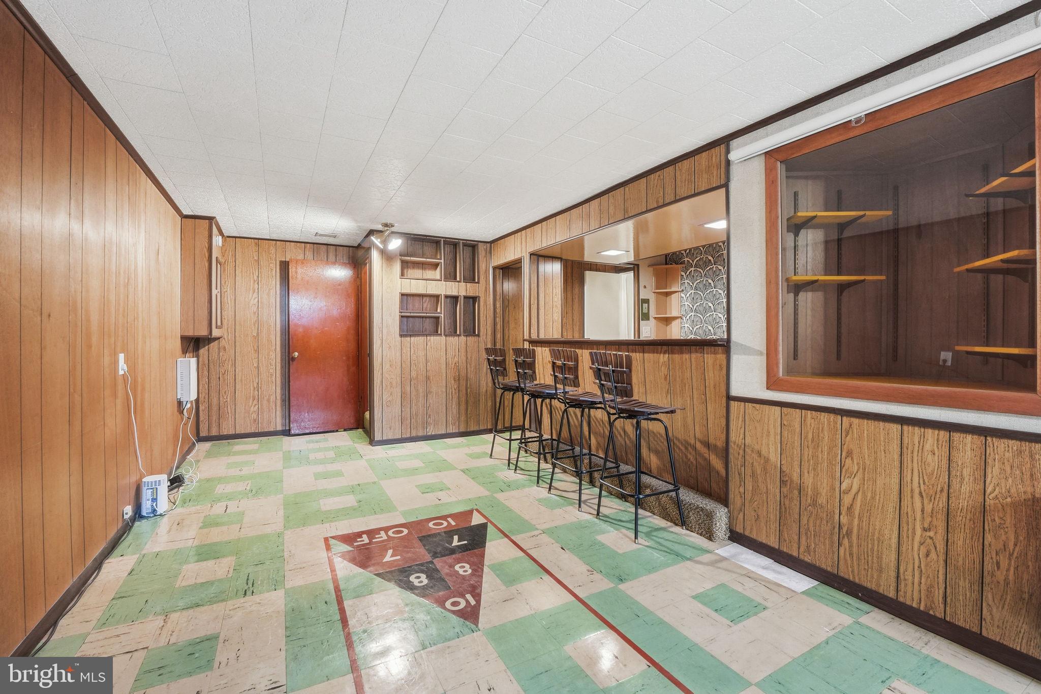 TEMPLETON MANOR - Residential