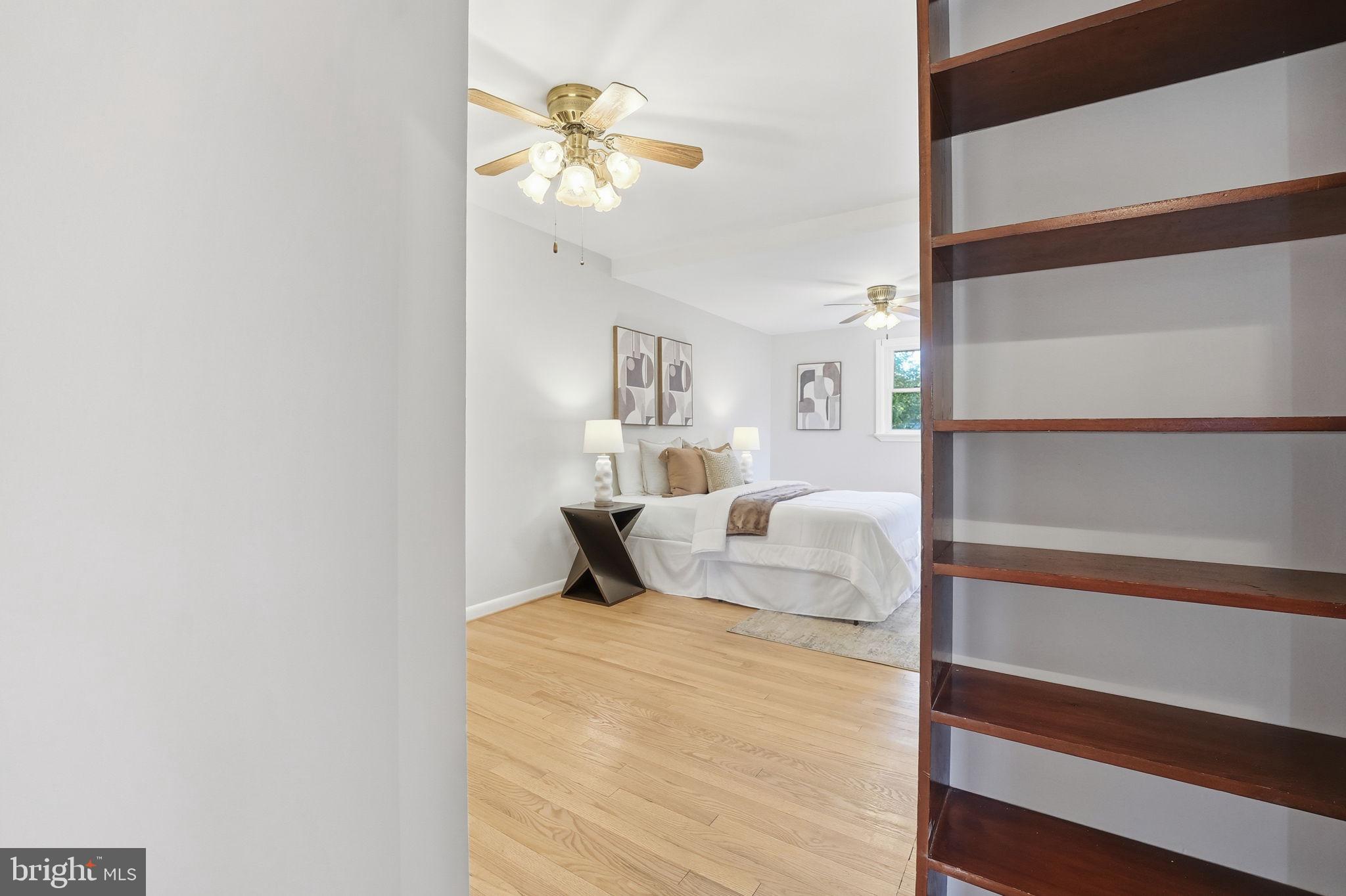 TEMPLETON MANOR - Residential