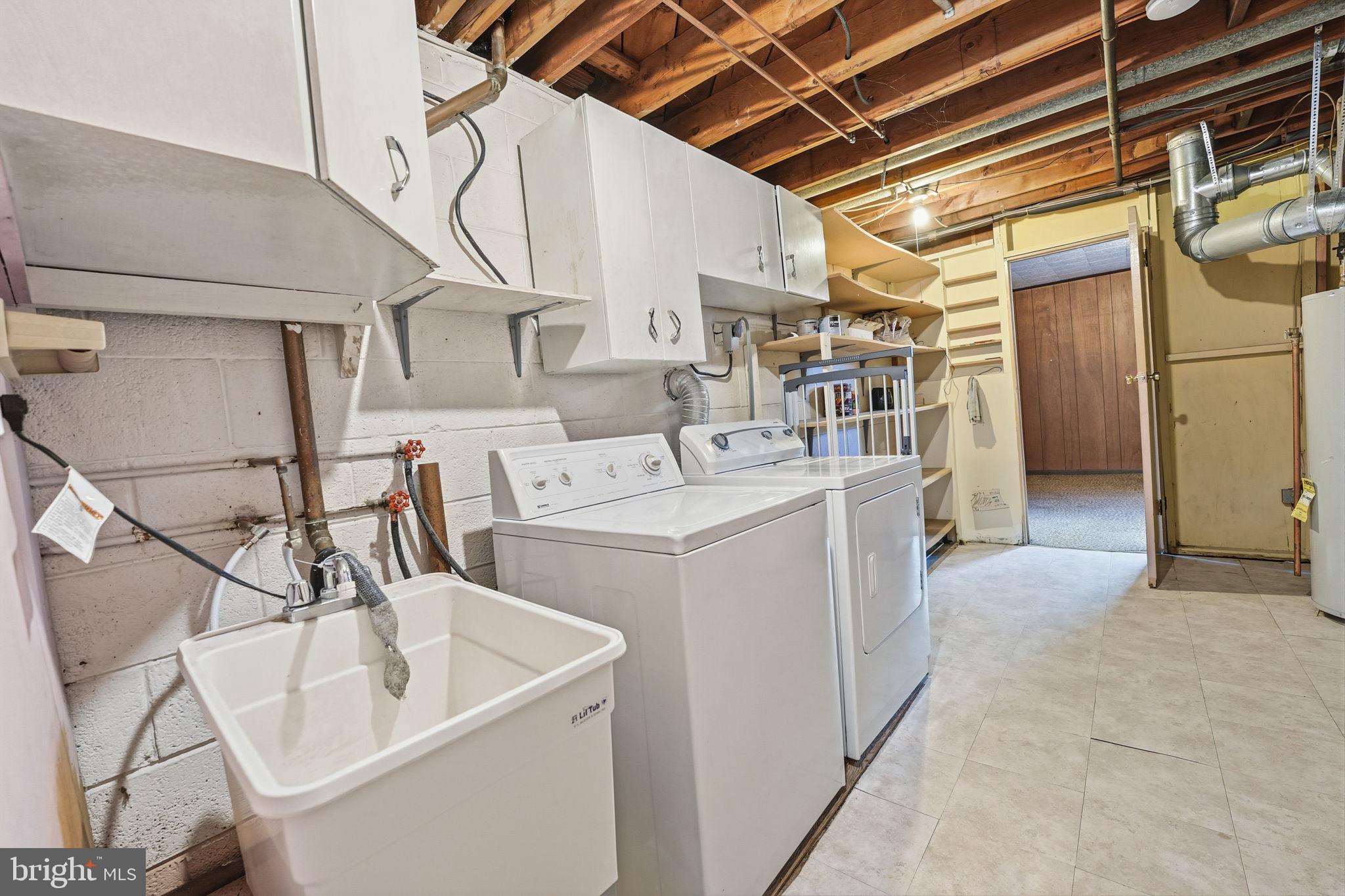 TEMPLETON MANOR - Residential