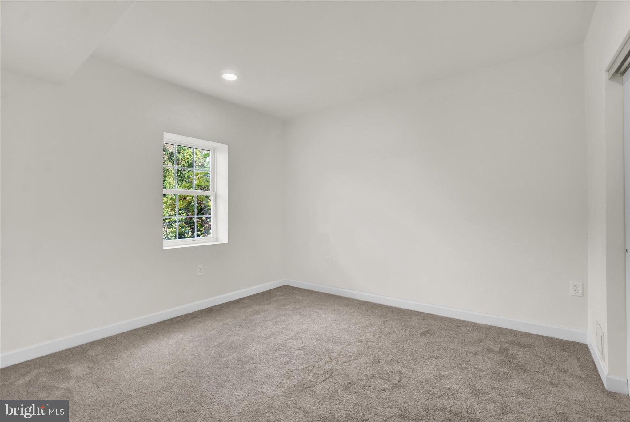 VERNON WOODS - Residential