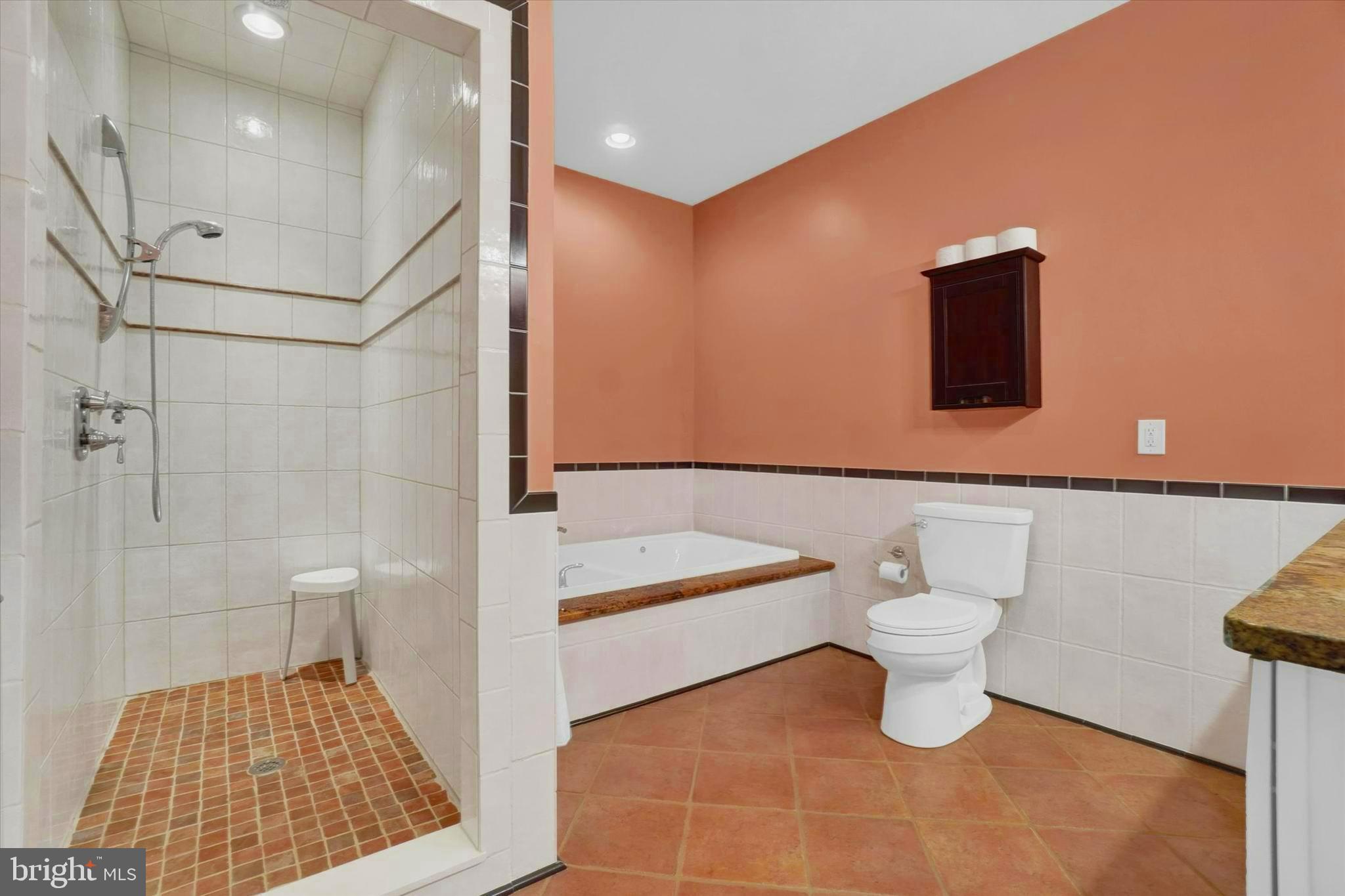 VERNON WOODS - Residential