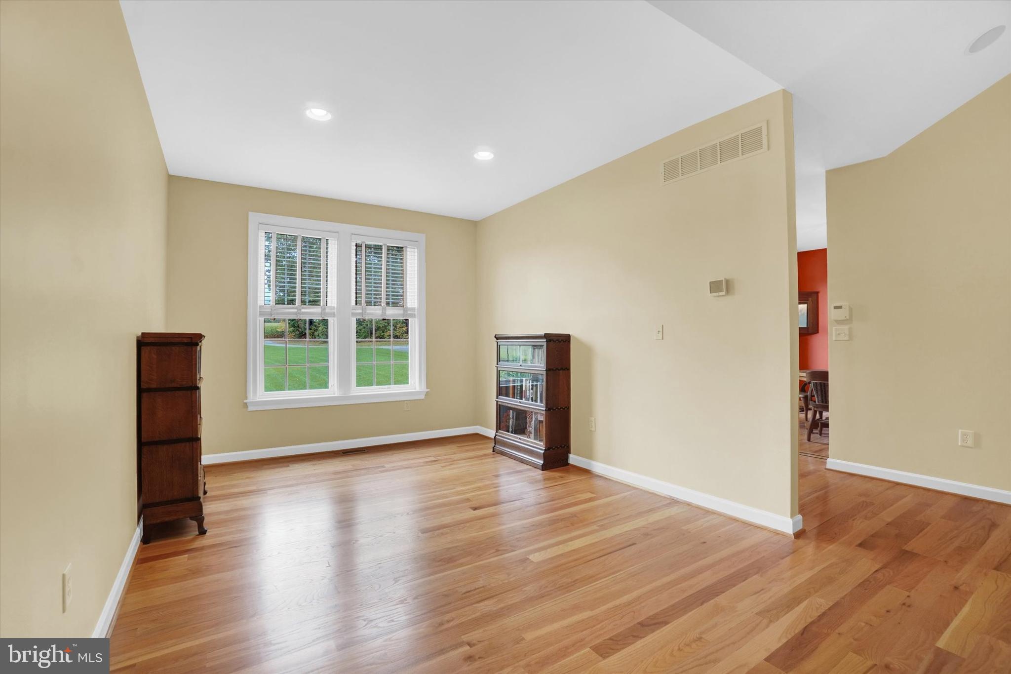 VERNON WOODS - Residential