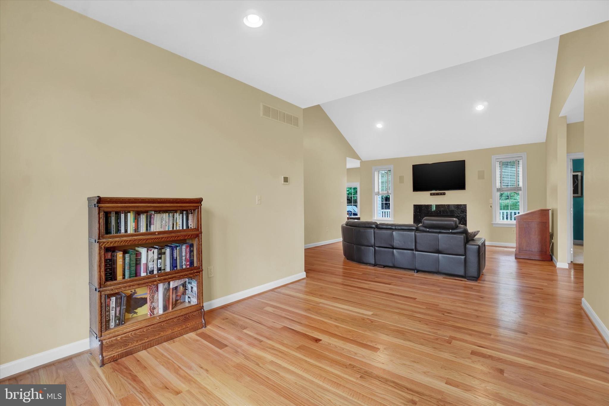 VERNON WOODS - Residential