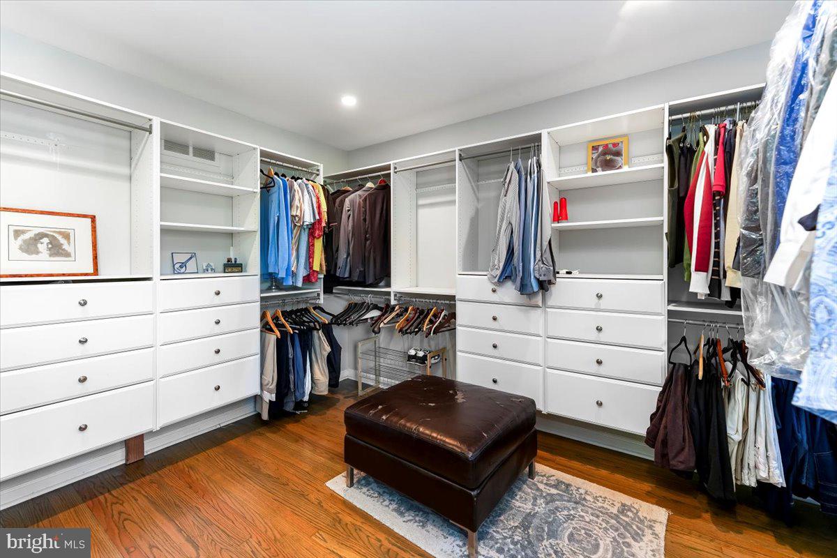 GREENE COUNTRIE VI - Residential