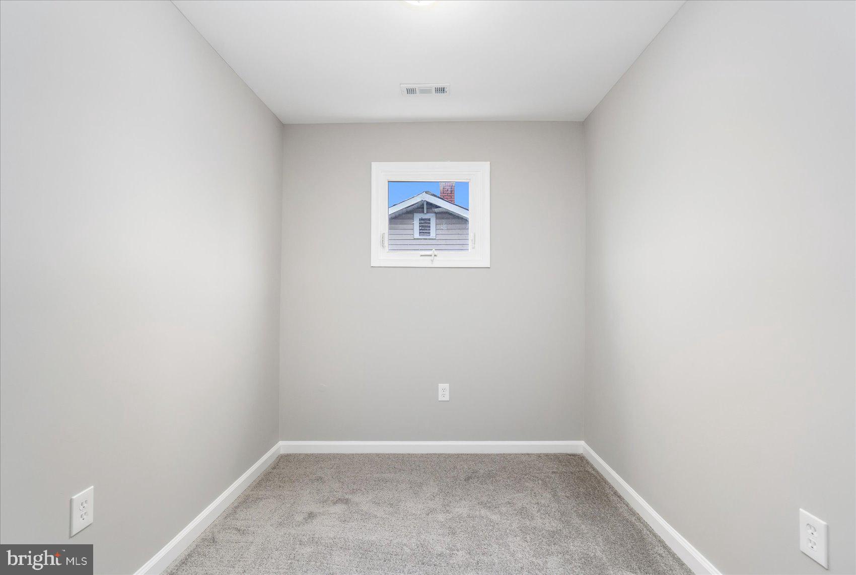 WINDSOR HILLS - Residential