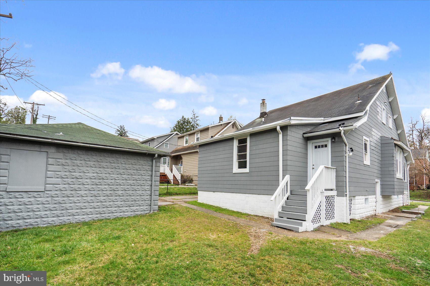 WINDSOR HILLS - Residential