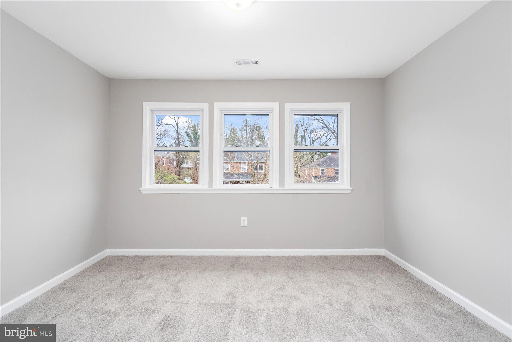 WINDSOR HILLS - Residential