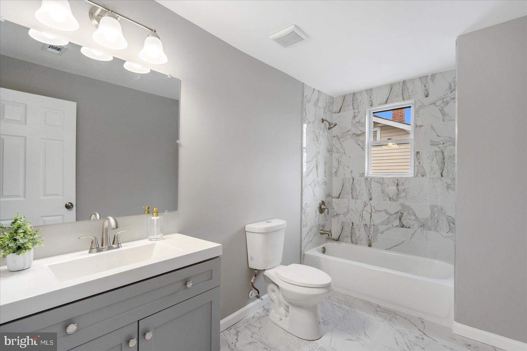 WINDSOR HILLS - Residential