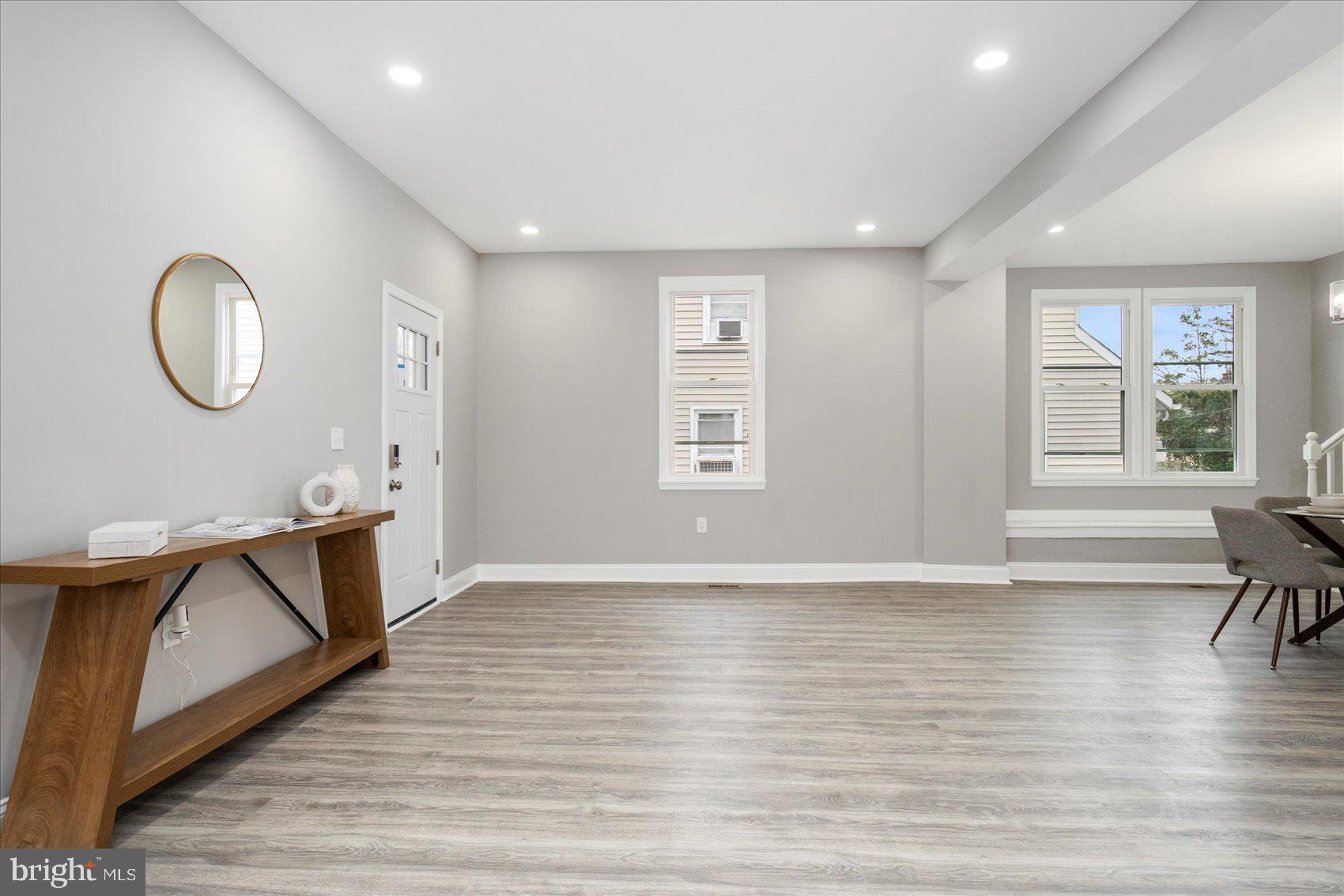 WINDSOR HILLS - Residential