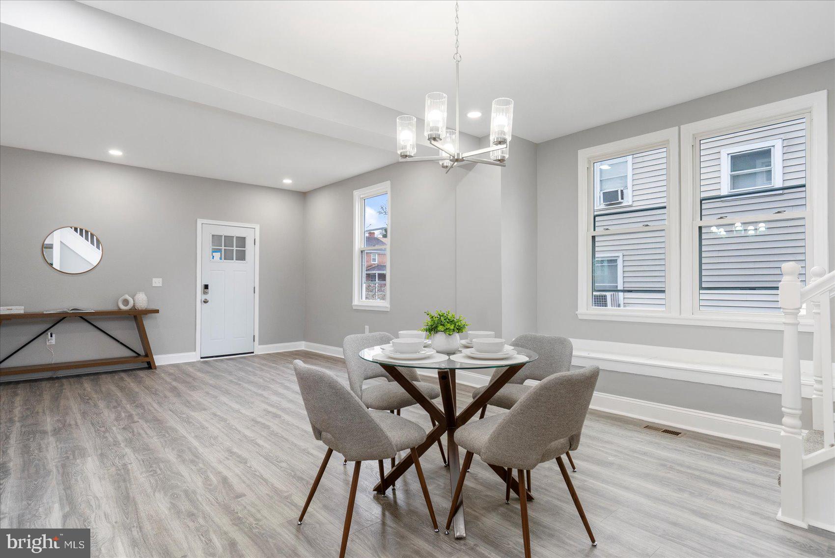 WINDSOR HILLS - Residential