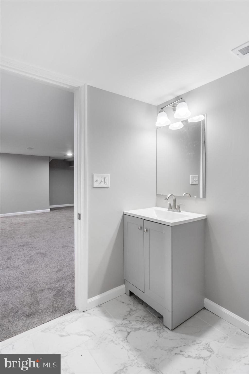 WINDSOR HILLS - Residential