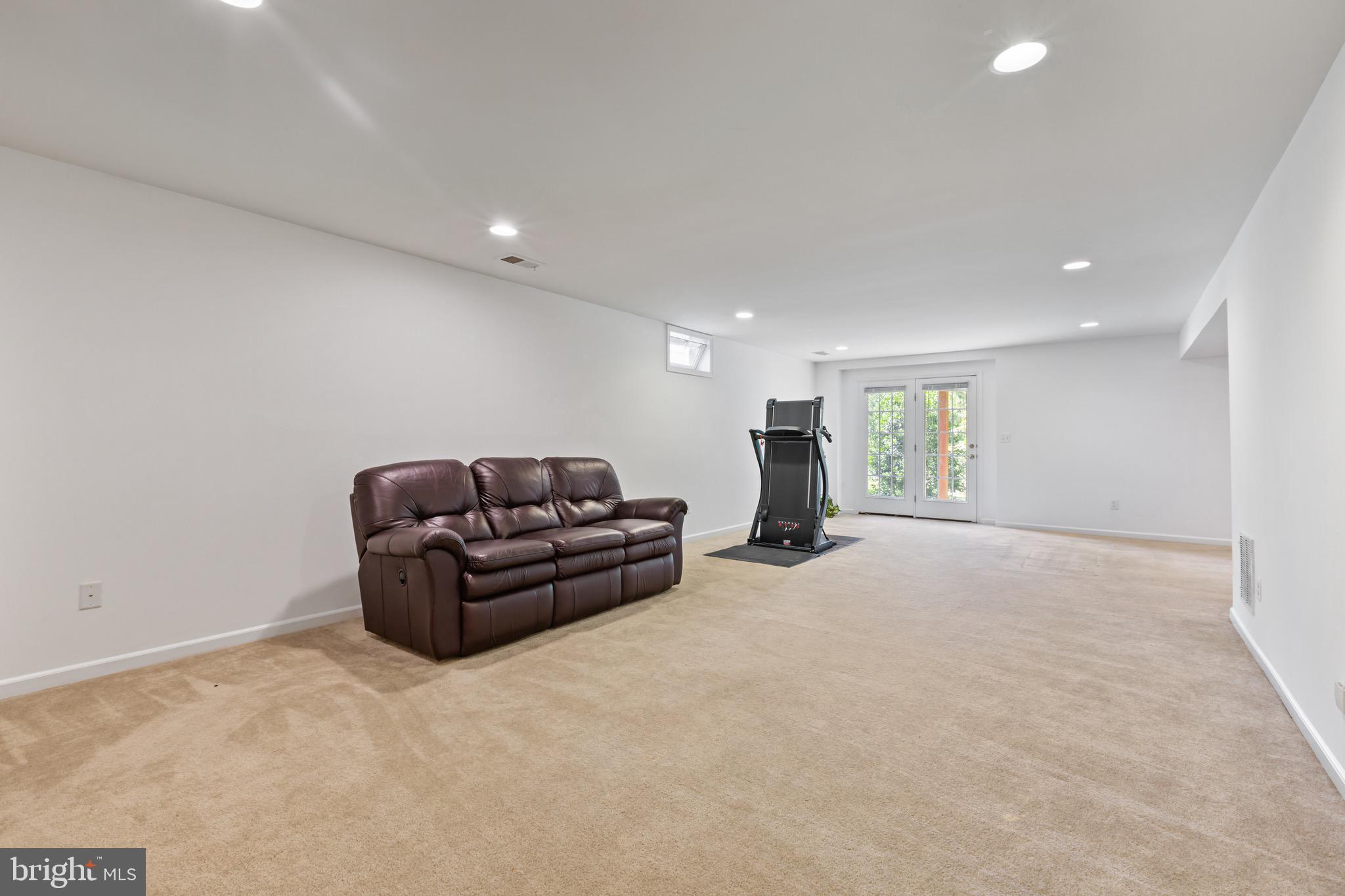 LORTON OVERLOOK - Residential Lease