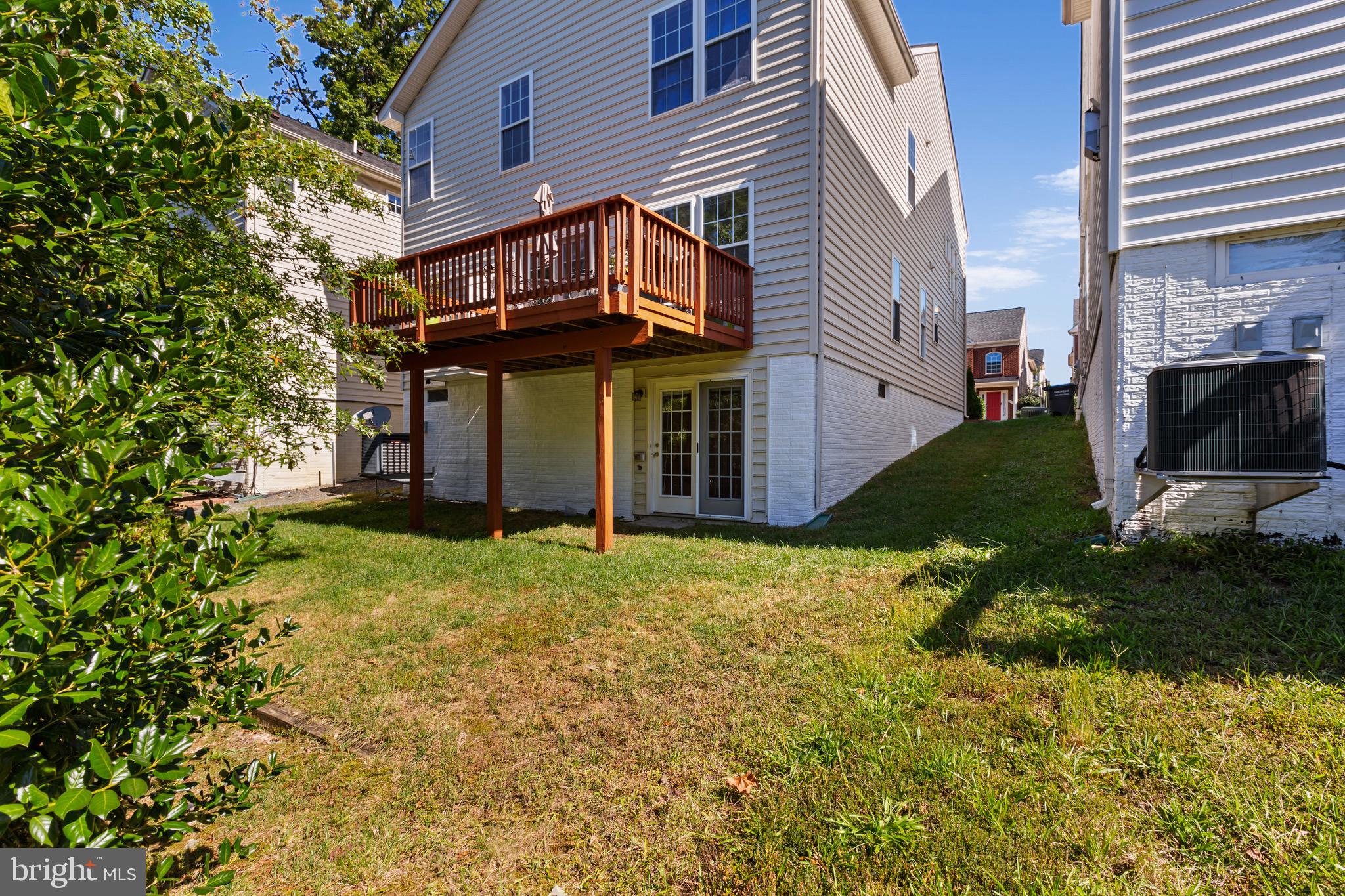 LORTON OVERLOOK - Residential Lease