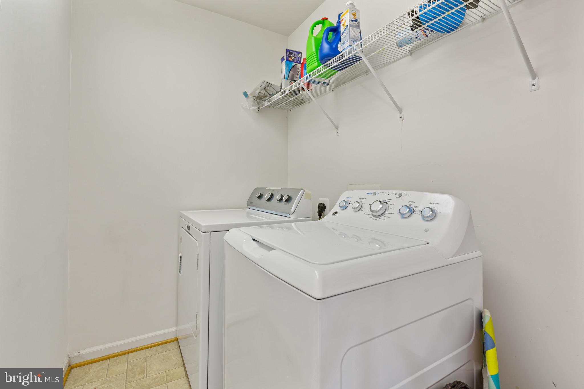 LORTON OVERLOOK - Residential Lease