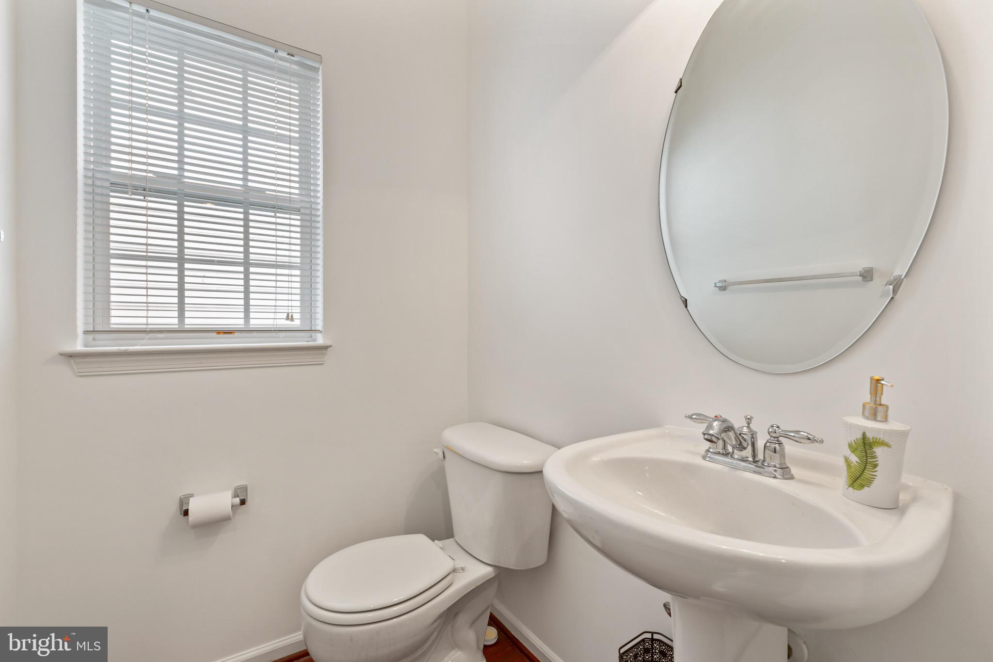 LORTON OVERLOOK - Residential Lease