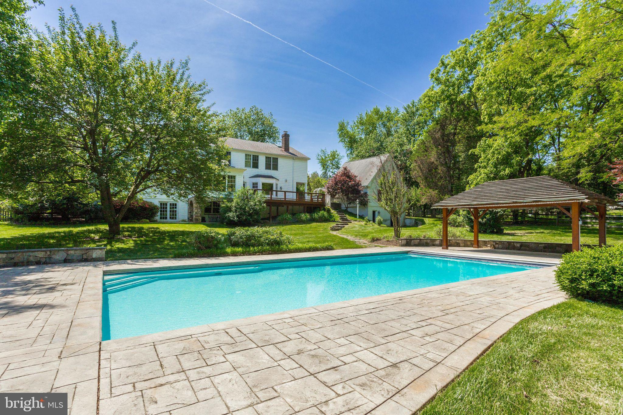 LAKE WINDERMERE - Residential