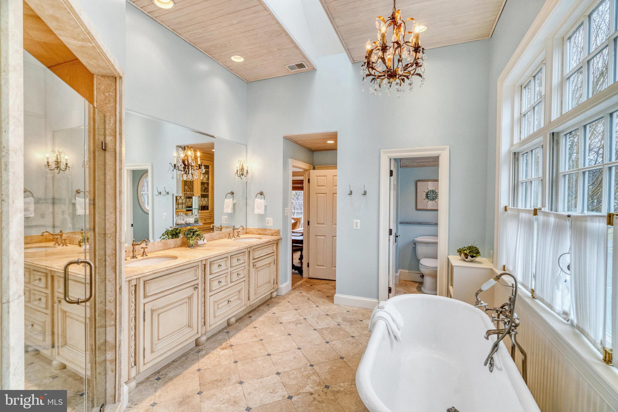 LAKE WINDERMERE - Residential