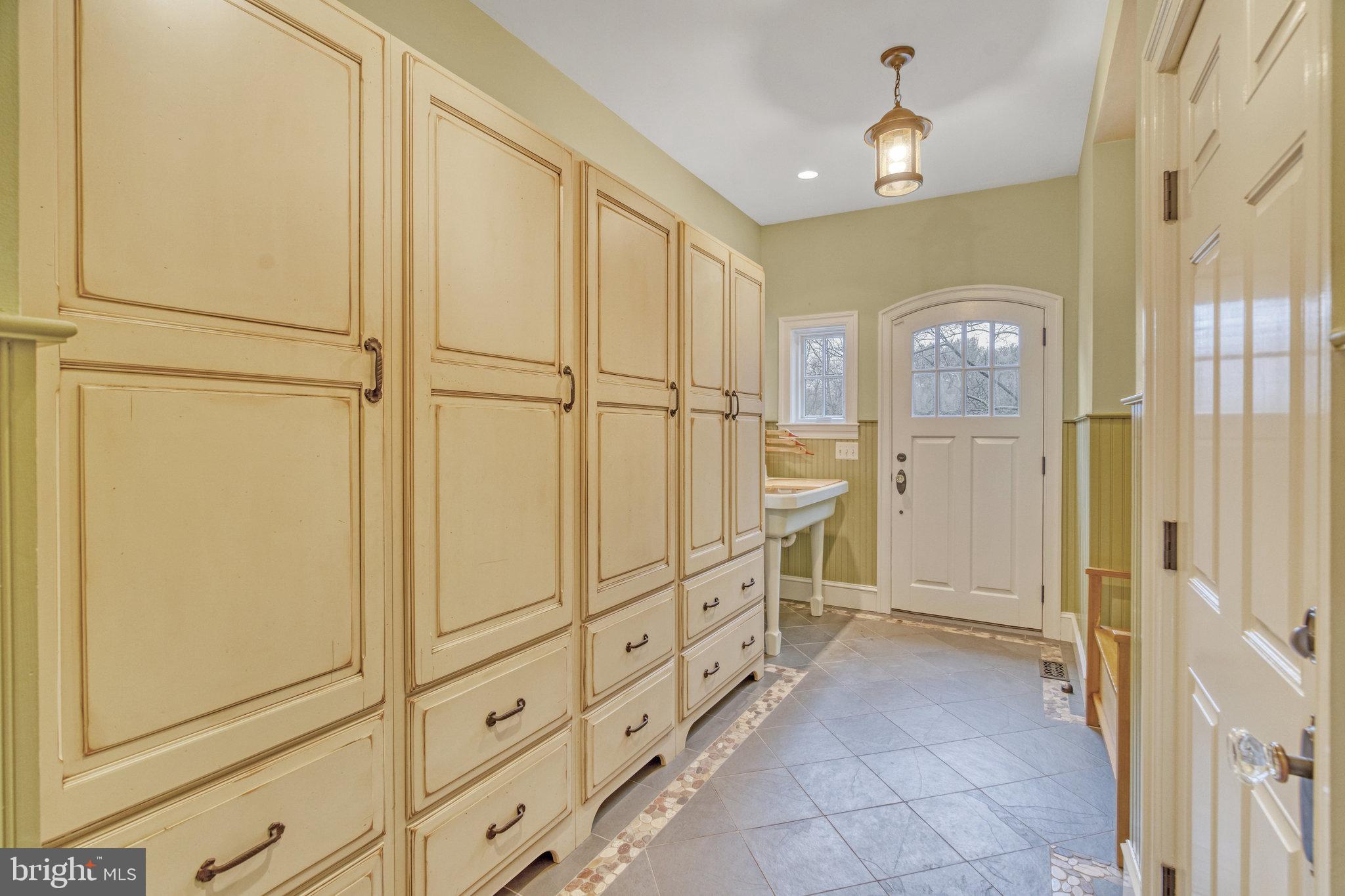 LAKE WINDERMERE - Residential